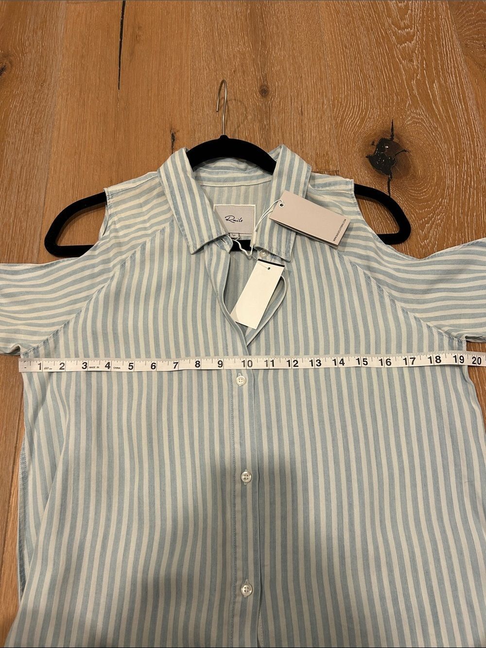 NWT Rails Blue & White Striped Off The Shoulder Button Down Top, Size Medium - Picture 3 of 8